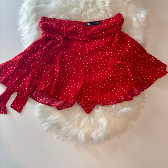 Zara Red skirt short, super comfortable and fabric with a 100%viscose - Picture 12 of 15
